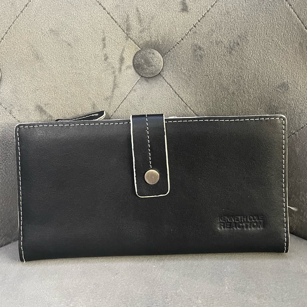Kennethcole Reaction Wallet